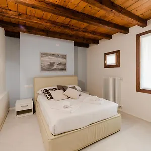https://al-campiello.hotelinveneto.com