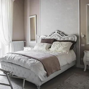 Belvedere Luxury Apartment, View On The Walls Lucca